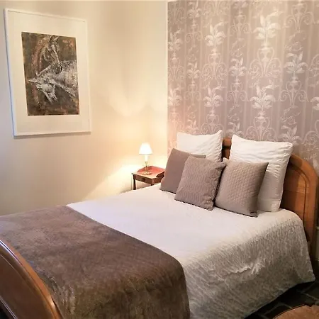 Dans Les Communs D'un Château Hébergement de vacances Grand-Auverne