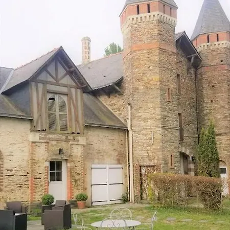 Dans Les Communs D'un Chateau Holiday home *